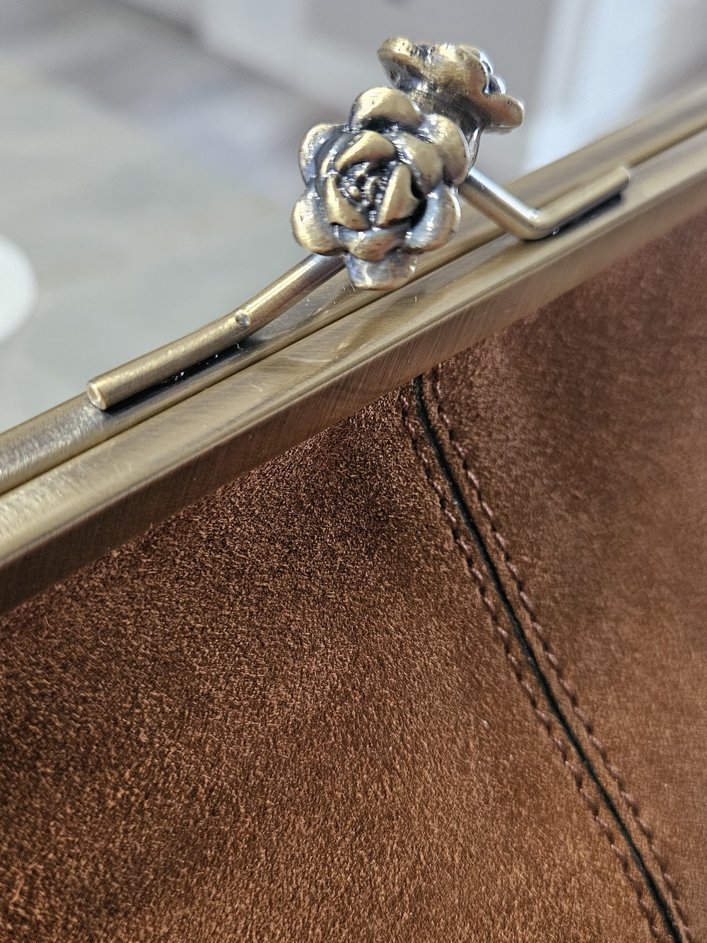 Patricia Nash Serafina Oversized Suede Kisslock Satchel Cognac NWT - Picture 7 of 17